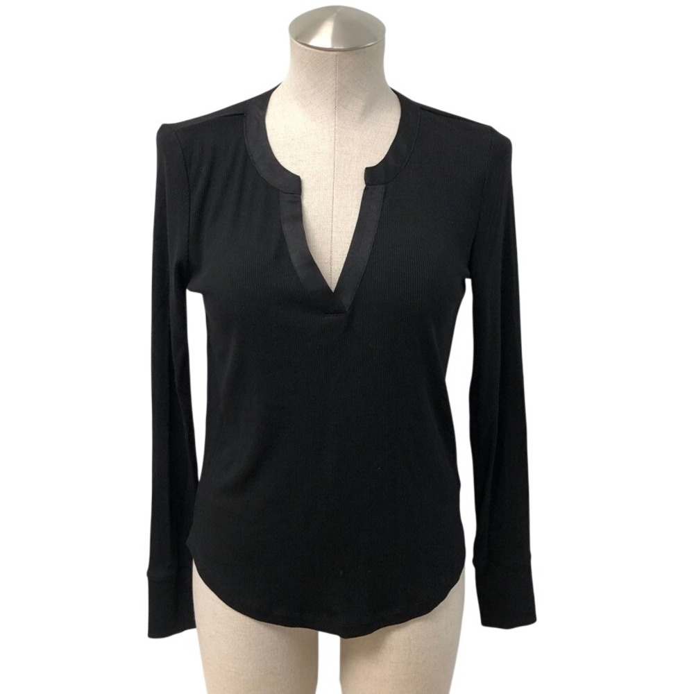 Evereve Beau Split Neck Tee Womens XS Black Ribbed Long Sleeve Satin Trim NEW